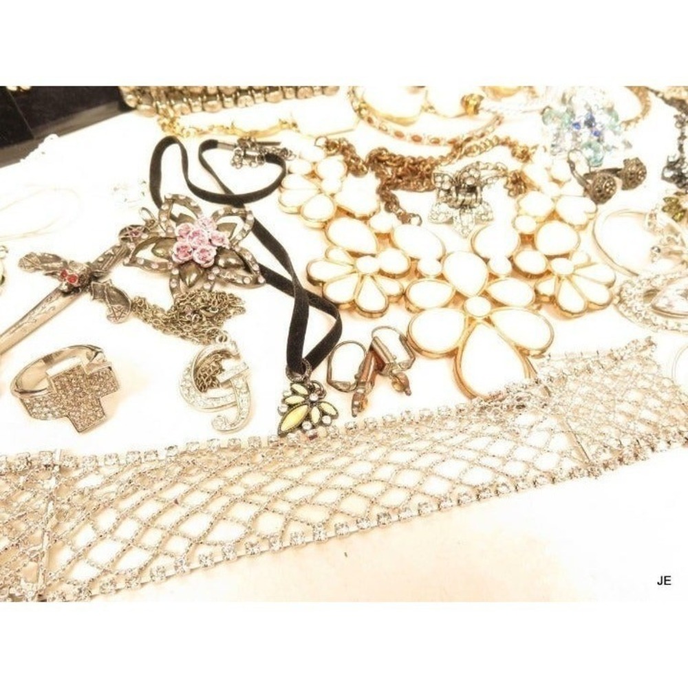 Sparkly All Rhinestone‎ Jewelry Lot Bundle - Picture 8 of 10